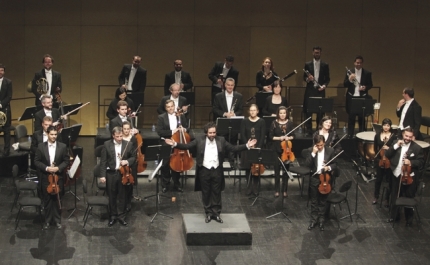 ORQUESTRA CLÁSSICA DO SUL APRESENTA MÚSICO DE RENOME INTERNACIONAL NO CINE-TEATRO LOULETANO
