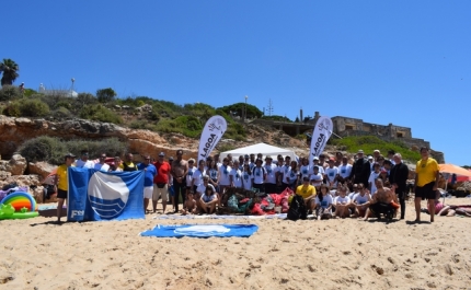 «Vamos Limpar o Mar» na Praia de Carvoeiro, em Lagoa