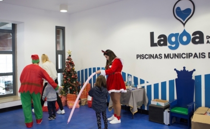 O Natal chegou mais cedo às piscinas de Lagoa