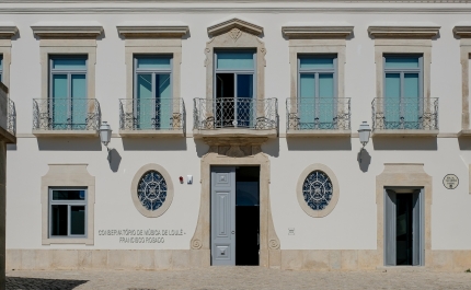 PRÉMIO EUROPEU PARA REABILITAÇÃO DO SOLAR DA MÚSICA NOVA