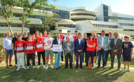 MUNICÍPIO DE ALBUFEIRA PRESTA HOMENAGEM AO IMORTAL BASKET CLUB POR SE TER SAGRADO CAMPEÃO NACIONAL DE SUB-23