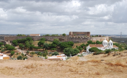 Antigo autarca de Castro Marim diz que é «urgente» consolidar muralha do castelo