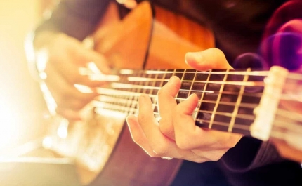 Serenata de Abertura da Semana Académica do Algarve terá voz feminina pela primeira vez