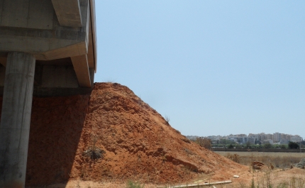 PS acusa Governo de prejudicar farenses com decisão de parar obras de variante norte