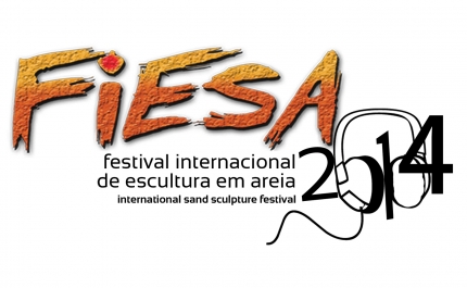 Escultura em areia e Solidariedade