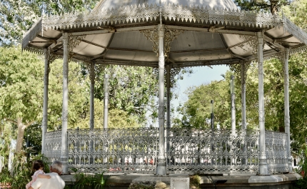«Um Passeio nos Jardins Históricos de Tavira»