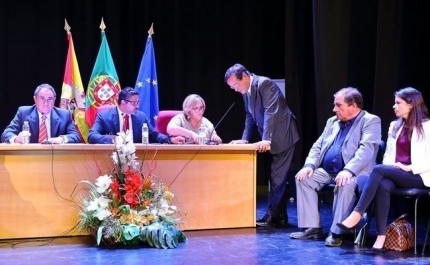 NOVOS ÓRGÃOS MUNICIPAIS TOMARAM POSSE EM ALBUFEIRA