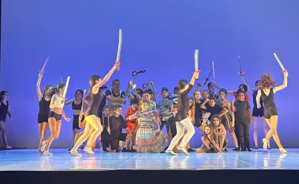  DANÇA INCLUSIVA «AMAR O MAR» APRESENTA-SE NO  CINETEATRO LOULETANO