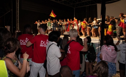 Jovens para a JMJ de Lisboa que estão em Faro, Loulé e Tavira viveram noite de partilha de culturas