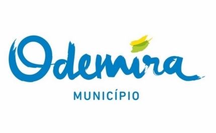 OFERTA DE BRINQUEDOS E BENS ALIMENTARES A FAMÍLIAS CARENCIADAS DE ODEMIRA