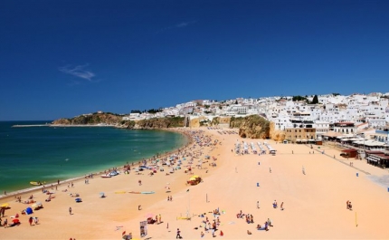 ALBUFEIRA É O DESTINO MAIS POPULAR PARA OS TURISTAS PORTUGUESES 