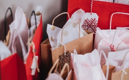 Prendas de Natal em plena pandemia: comprar antes e trocar até mais tarde - é o apelo do Governo