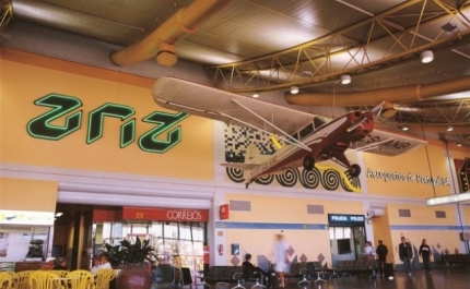 SEF detém cinco cidadãos estrangeiros com documentos falsos no aeroporto de Faro