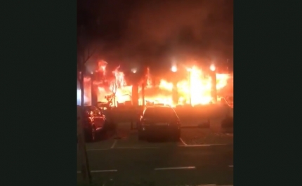 Incêndio de grandes dimensões deflagra em bar de Vilamoura
