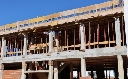 Construtoras com atividade estável – mas falta de mão de obra persiste