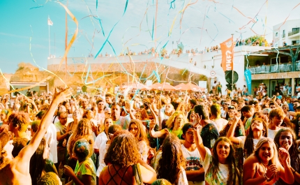 Prepare-te para a Grande Festa da Juventude em Lagos: Música, Cores e Sustentabilidade!