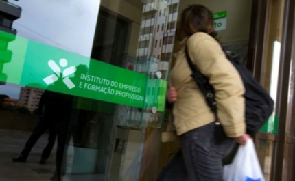 Número de desempregados inscritos nos centros de emprego sobe 29,6% em dezembro