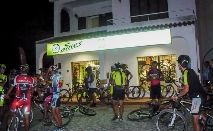  A loja SBikes acolheu o último passeio de BTT noturno deste verão