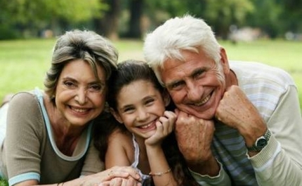 Câmara Municipal lança Concurso de Poesia «Avós e Netos»