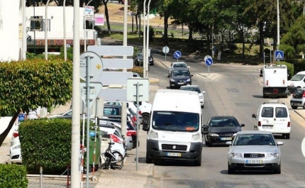 ALBUFEIRA SUBSTITUI ILUMINAÇÃO PÚBLICA CONVENCIONAL POR TECNOLOGIA LED