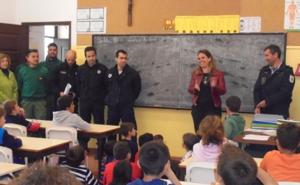 Ação de Sensibilização na Escola da Portela forma comunidade escolar para a importância da floresta e para os perigos da processionária do Pinheiro