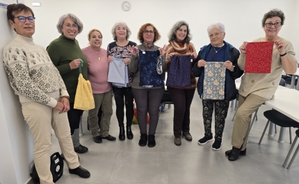 «Vai e Volta» promove oficina em Quarteira para confeção de sacos reutilizáveis, reduzindo o uso de plástico 