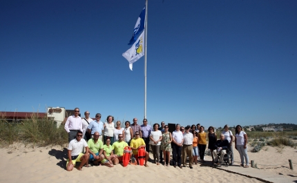 Lagos hasteou a Bandeira Azul em todas as zonas balneares