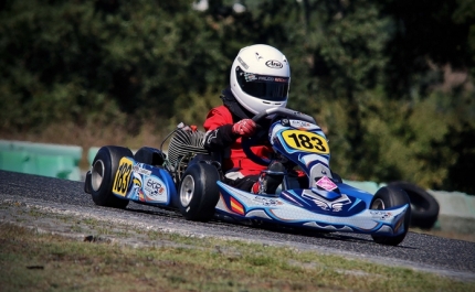 Piloto do Algarve deslocou-se este fim-de-semana ao Kartódromo do Bombarral 