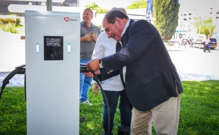 MUNICÍPIO INSTALA DOIS POSTOS PÚBLICOS DE CARREGAMENTO DE VEÍCULOS ELÉTRICOS                  