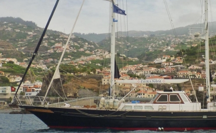 Veleiros da Escola Naval visitam Olhão durante viagem de instrução