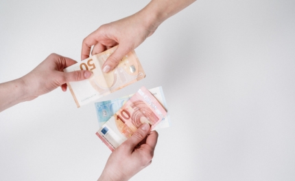 Poupança das famílias na Zona Euro cai para níveis pré-Covid-19