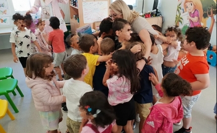 Nathalie Dias leva o Livro «Quando eu for Grande…Quero Ser Jornalista» à Escola EB 2/3 D. Dinis de Quarteira
