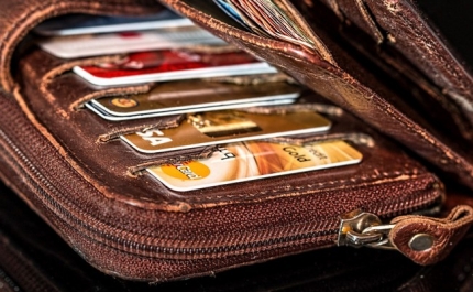 Comissões bancárias sobem no primeiro semestre – ter cartão de débito é agora mais caro