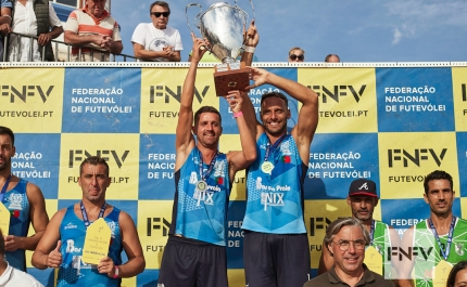 Campeões Nacionais de Futevólei conquistam título na Praia dos Pescadores em Albufeira