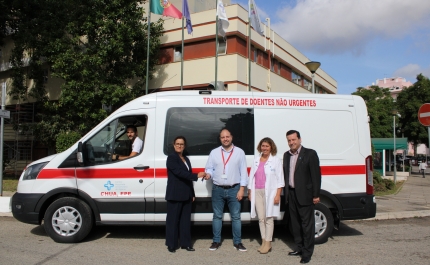 CHUA recebe dois Veículos Dedicados ao Transporte de Doentes