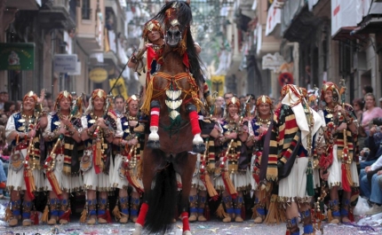 Exposição fotográfica «A festa de mouros e cristãos em Alcoy» no Castelo de Castro Marim