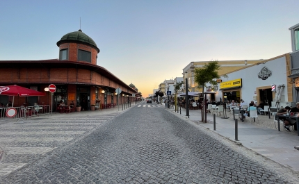 Avenida 5 de Outubro sem trânsito até 31 de agosto às sextas, sábados e domingos à noite