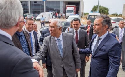 Primeiro-ministro visita empresa líder de mercado em Olhão