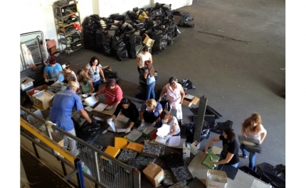 Ação solidária «troca» papel por alimentos para a Loja Social de São Brás de Alportel