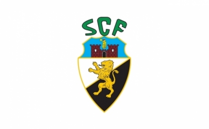 Farense assegura central e extremo por uma época e meia