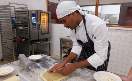 XAROPE DE ALFARROBA DÁ ORIGEM A «ADMIRÁVEL MUNDO NOVO» NA GASTRONOMIA