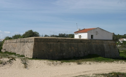 Forte da Meia Praia, em Lagos, classificado como monumento de interesse público