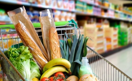 Covid-19: Supermercados podem voltar a vender livros e materiais escolares