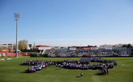 Estádio José Arcanjo recebeu logótipo humano para assinalar Dia Internacional da Pessoa com deficiência