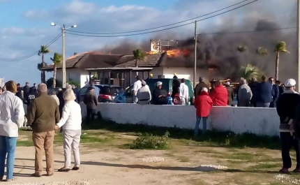 Incêndio destrói restaurante na praia de Armação de Pêra