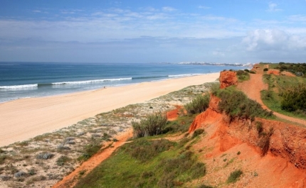 ALBUFEIRA ATINGE RECORDE DE BANDEIRAS AZUIS 