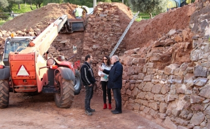 Troço da Muralha do Forte de S. Sebastião em obras de recuperação 