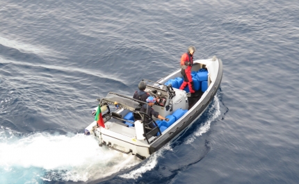 Navio da Marinha deteta embarcação de alta velocidade na costa algarvia
