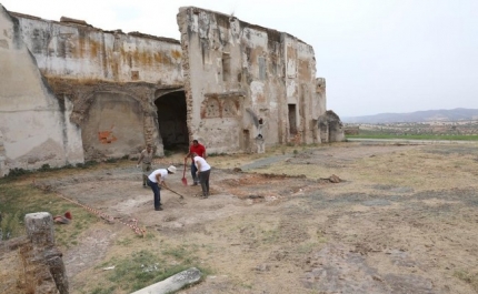 Escavações arqueológicas recomeçam no Castelo de Moura