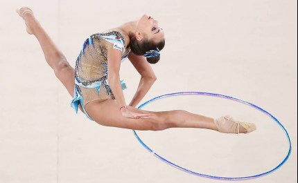 Dina Averina é a primeira tetracampeã mundial no all-around na ginástica rítmica